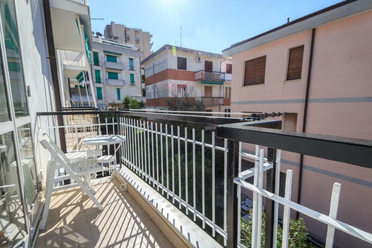 Ampio Appartamento Con Box Auto Celle Ligure Dış mekan fotoğraf